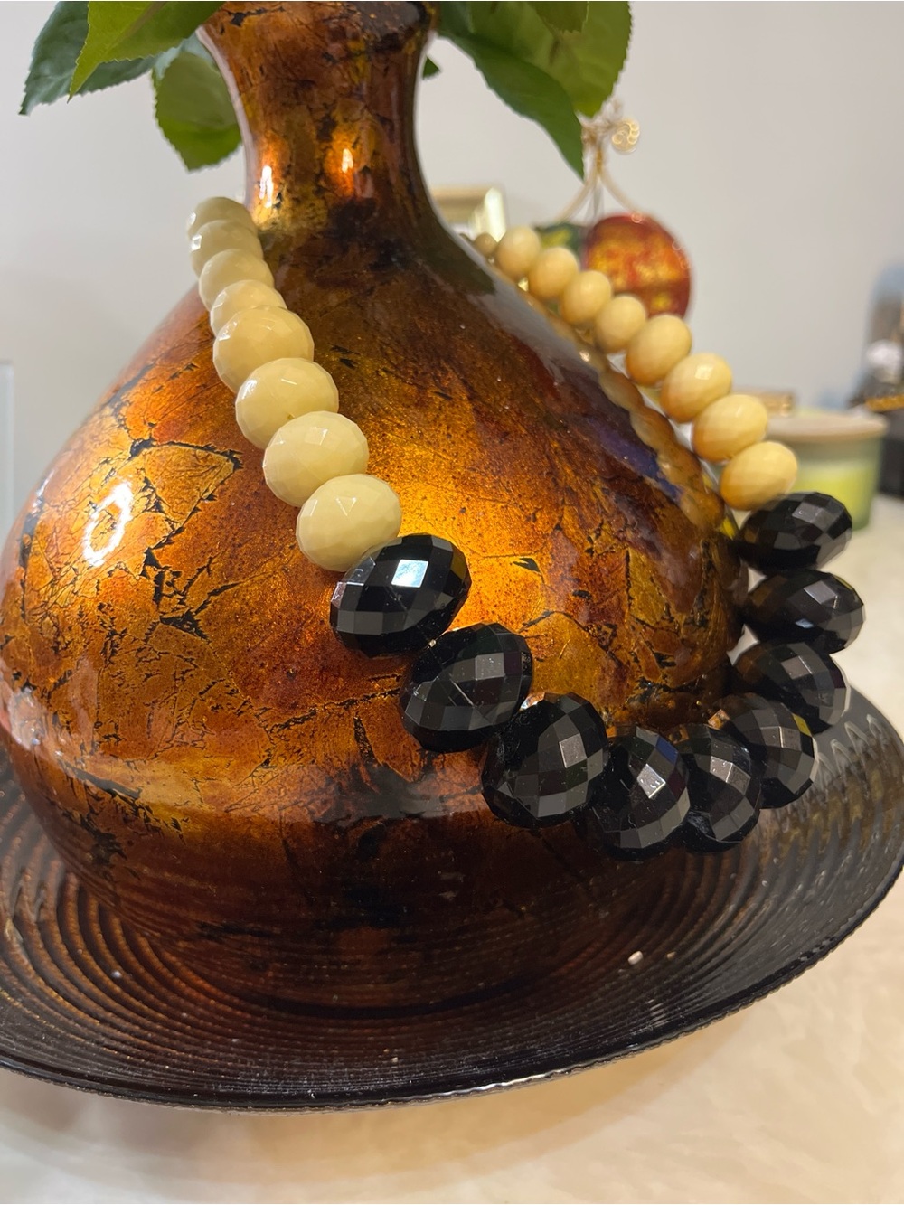 Cream and Black Faceted Bead Necklace - Picture 6 of 6